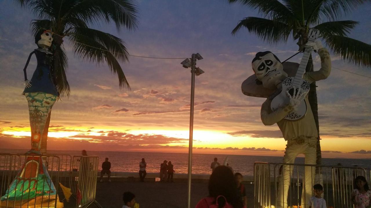 Hostal Enjoy Vallarta 19 巴亞爾塔港 外观 照片
