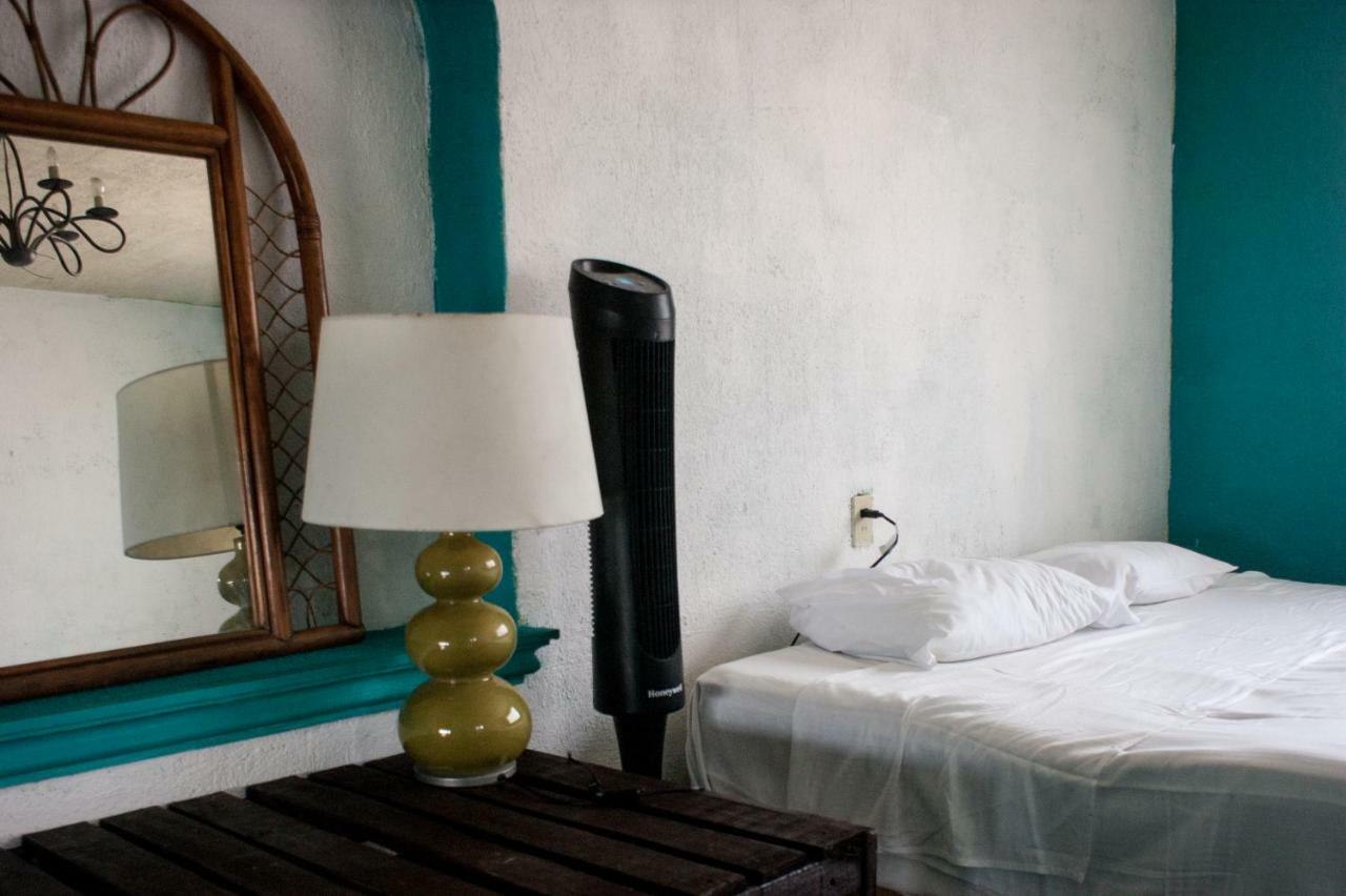 Hostal Enjoy Vallarta 19 巴亞爾塔港 外观 照片